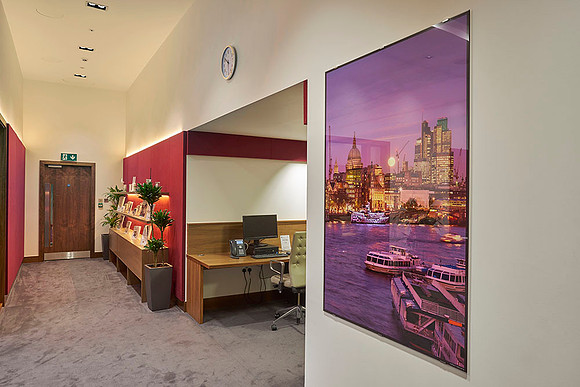 PhotoGlassWorks Front Lit, Hot Desking and Offices, 1 x 1.5m   Savoy Place, London